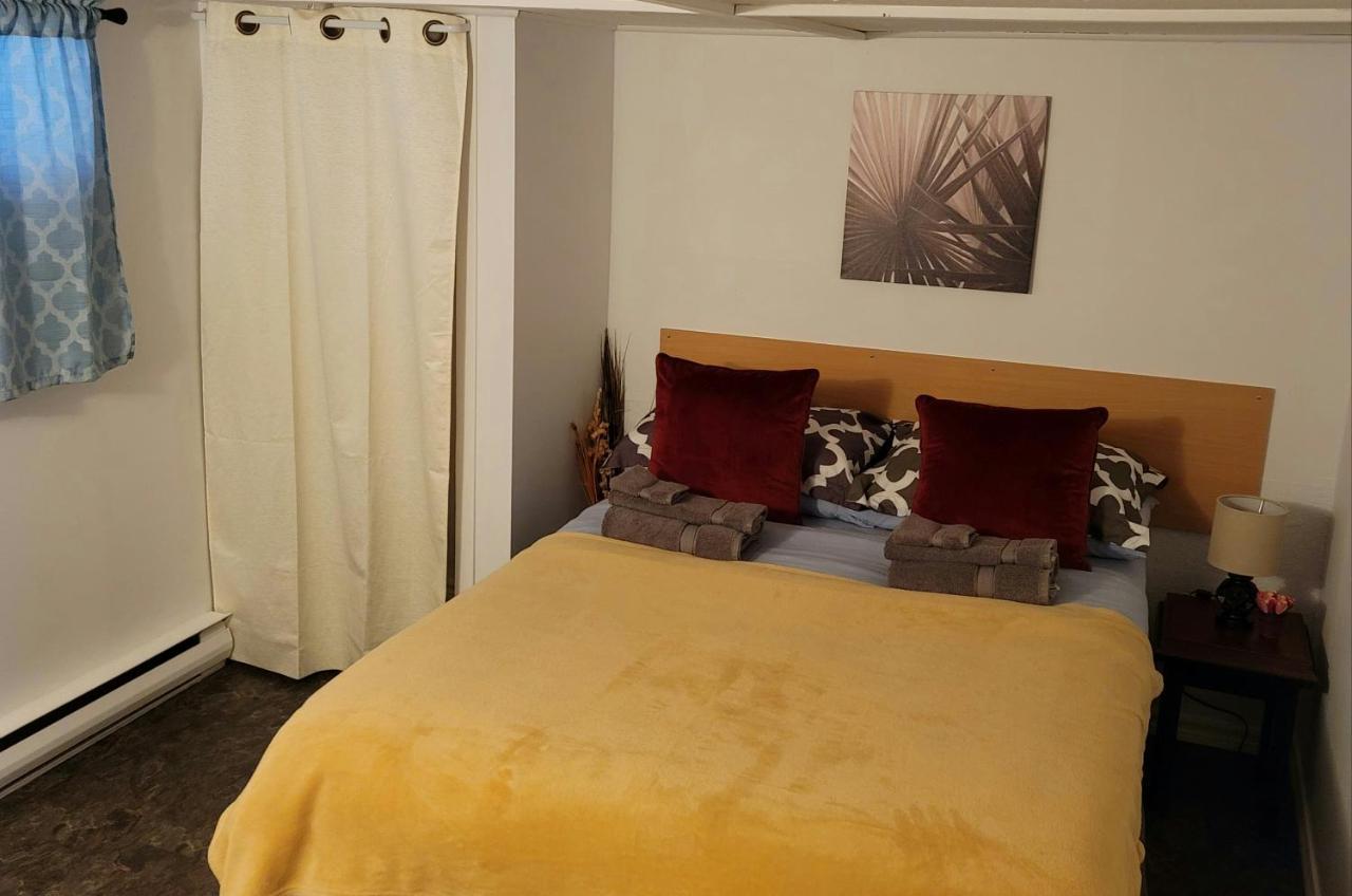 Lower Level Apt 6Ft High Close To Hwy Netflix Wifi Apartment Edmundston Exterior foto