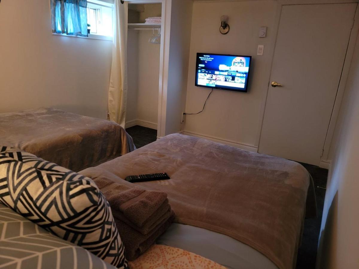 Lower Level Apt 6Ft High Close To Hwy Netflix Wifi Apartment Edmundston Exterior foto