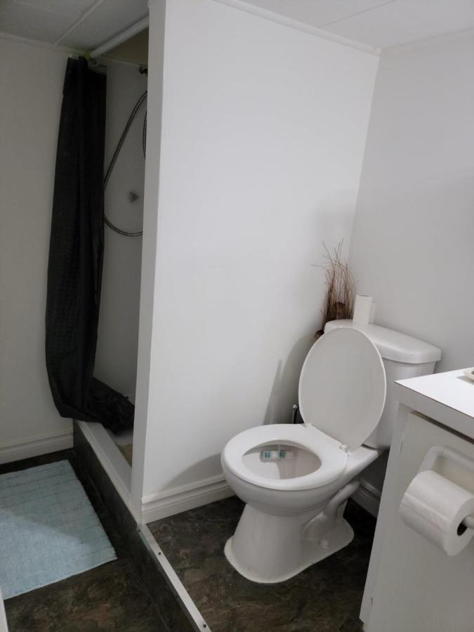 Lower Level Apt 6Ft High Close To Hwy Netflix Wifi Apartment Edmundston Exterior foto