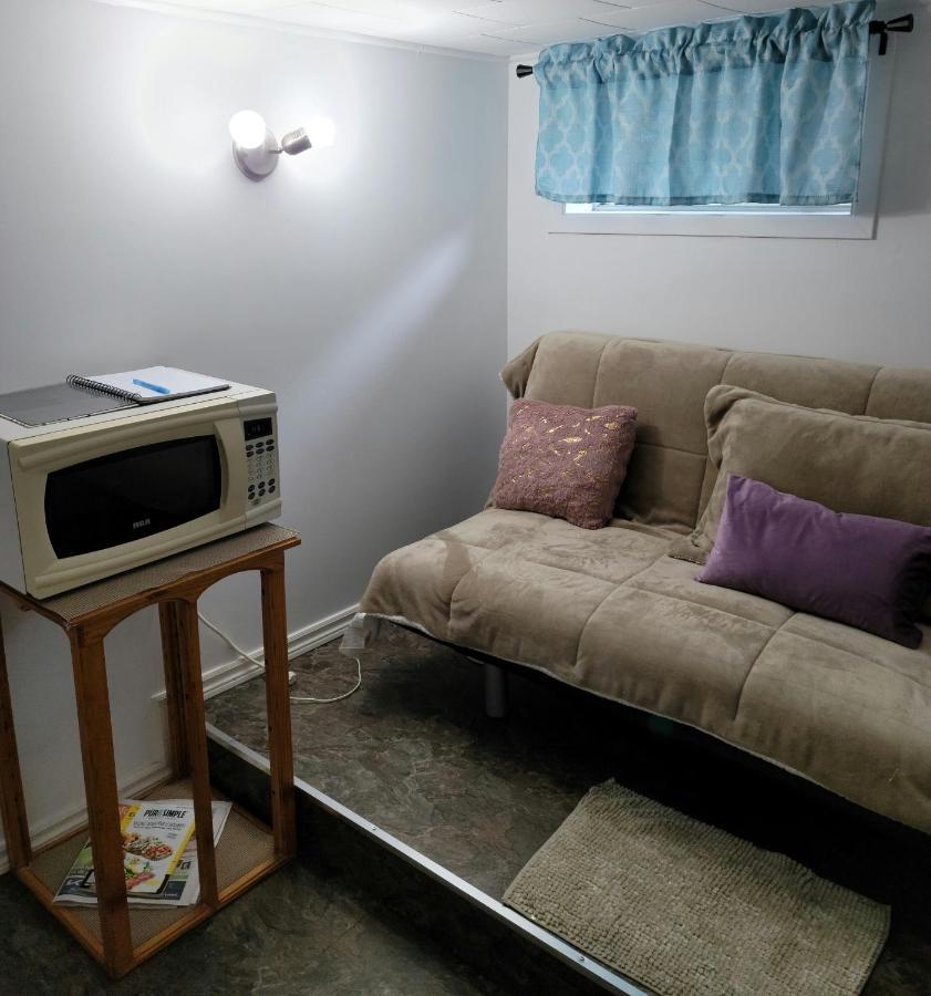 Lower Level Apt 6Ft High Close To Hwy Netflix Wifi Apartment Edmundston Exterior foto